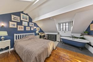 Bedroom- click for photo gallery